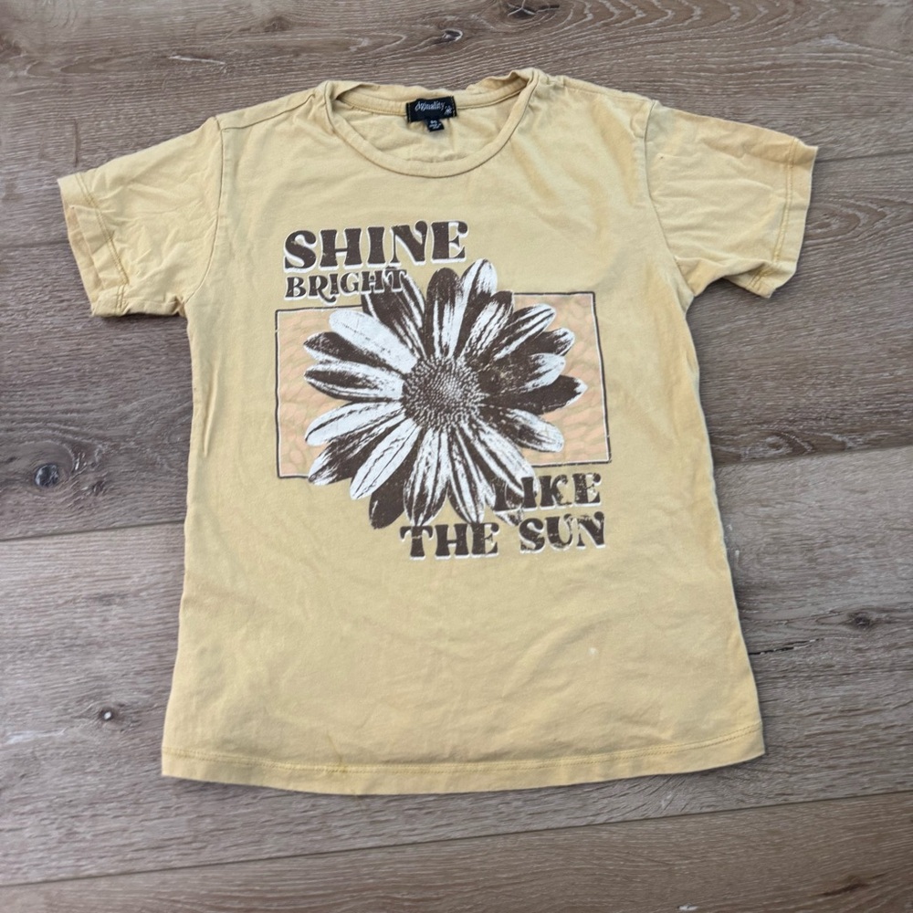 Originality yellow sunflower graphic T-shirt